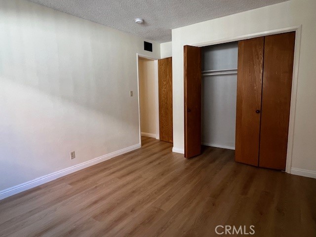 https://media.crmls.org/medias/0954943b-c400-4322-aecc-f0f11e3ee58b.jpg?preset=X-Large