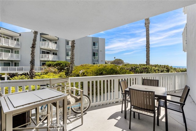 640 The Village, Redondo Beach, California 90277, 1 Bedroom Bedrooms, ,Residential,Sold,The Village,SB23067385