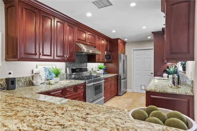 Detail Gallery Image 17 of 48 For 77 Seton Rd, Irvine,  CA 92612 - 3 Beds | 2 Baths