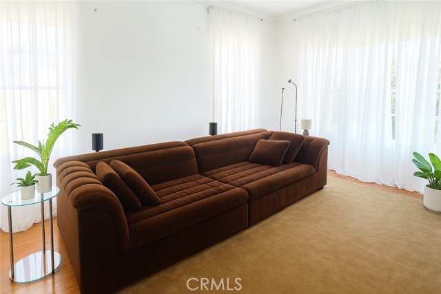 4522 Saint Elmo Drive, Los Angeles CA: https://media.crmls.org/medias/09560747-023d-4c3d-9a11-89c60308ef70.jpg