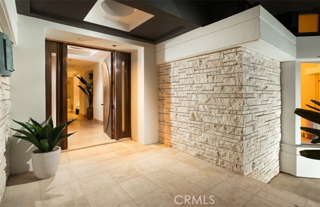 Detail Gallery Image 8 of 60 For 1535 Dolphin Terrace, Corona Del Mar,  CA 92625 - 3 Beds | 3/1 Baths