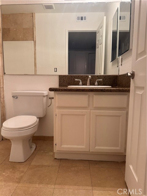 Detail Gallery Image 8 of 17 For 301 W Mountain View Ave #106,  La Habra,  CA 90631 - 2 Beds | 2 Baths