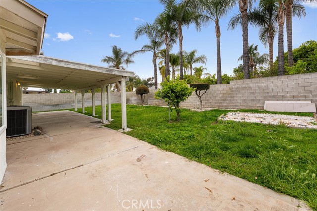 343 W Orchard Street, Rialto CA: https://media.crmls.org/medias/095680bb-2da8-4996-a731-d038516082c4.jpg