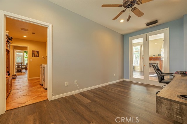 Detail Gallery Image 11 of 48 For 574 Oak Tree Ct, Simi Valley,  CA 93065 - 5 Beds | 4/1 Baths
