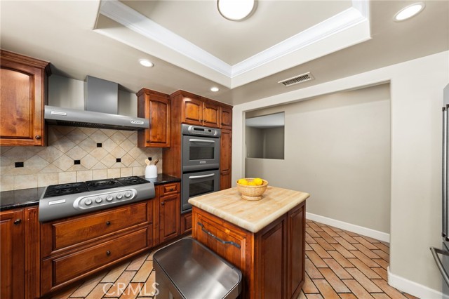 2525 Jonquil Drive, Upland CA: https://media.crmls.org/medias/0957894b-bde1-4974-826a-9afddb2e3798.jpg