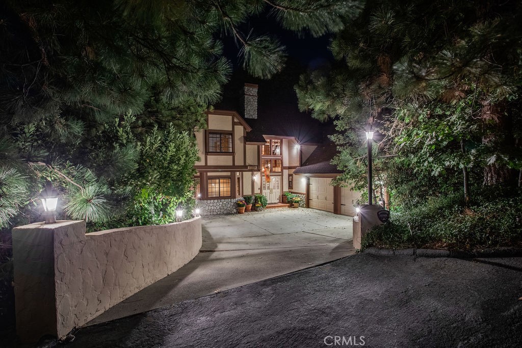 27801 St Bernard