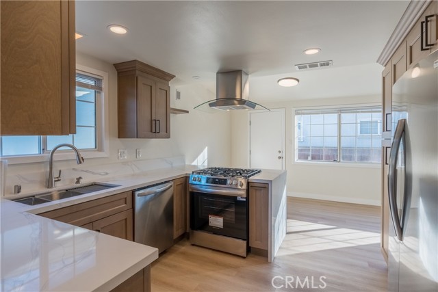 Detail Gallery Image 7 of 41 For 16931 S Raymond Ave, Gardena,  CA 90247 - 3 Beds | 2 Baths