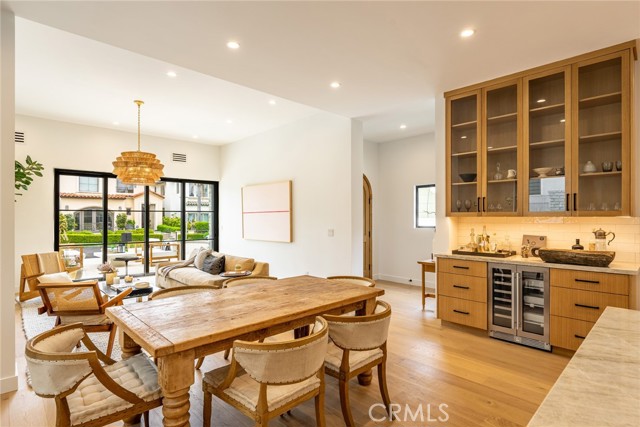 223 Orchid Avenue, Corona del Mar CA: https://media.crmls.org/medias/0958bb71-6074-4c5f-8c60-336b9f16b4de.jpg