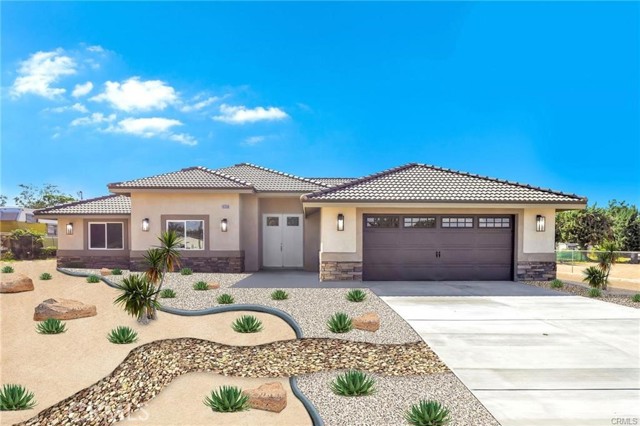 Detail Gallery Image 1 of 1 For 18046 Deodar St, Hesperia,  CA 92345 - 4 Beds | 2/1 Baths