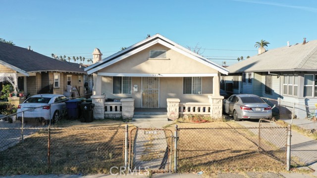 Detail Gallery Image 1 of 10 For 531 W 61st St, Los Angeles,  CA 90044 - 2 Beds | 1 Baths