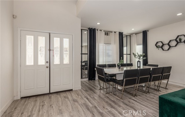 Detail Gallery Image 4 of 38 For 13020 Banning, Victorville,  CA 92392 - 5 Beds | 3/1 Baths