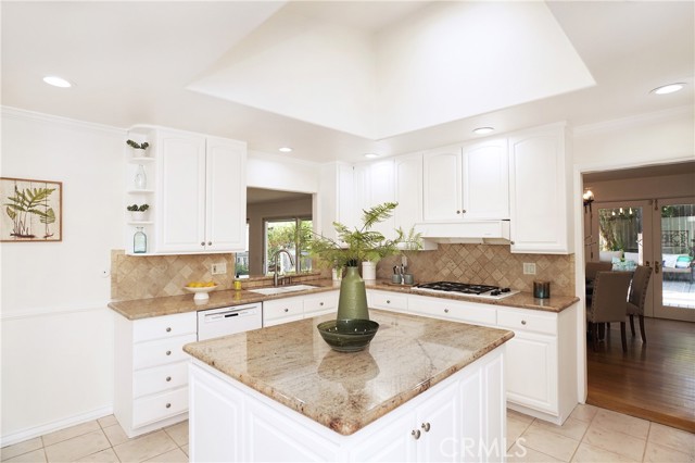 Detail Gallery Image 12 of 70 For 24341 Johnetta St, Woodland Hills,  CA 91367 - 4 Beds | 2 Baths