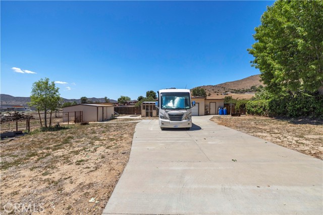 33805 Crown Valley Road, Acton CA: https://media.crmls.org/medias/095aaefa-d9cb-41e0-8646-97a79ccb53be.jpg
