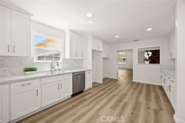 181 W Casad Street, Covina CA: https://media.crmls.org/medias/095b0be2-2273-49d4-b20b-66780ae44864.jpg