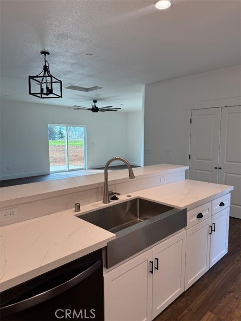 Detail Gallery Image 4 of 6 For 830 Seneca Dr, Paradise,  CA 95969 - 3 Beds | 2 Baths