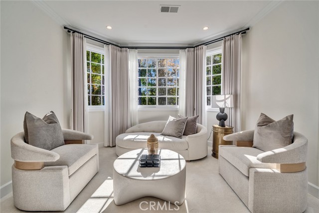 5451 Newcastle Lane, Calabasas CA: https://media.crmls.org/medias/095ba57a-0e02-404b-8ef6-3736f327a802.jpg
