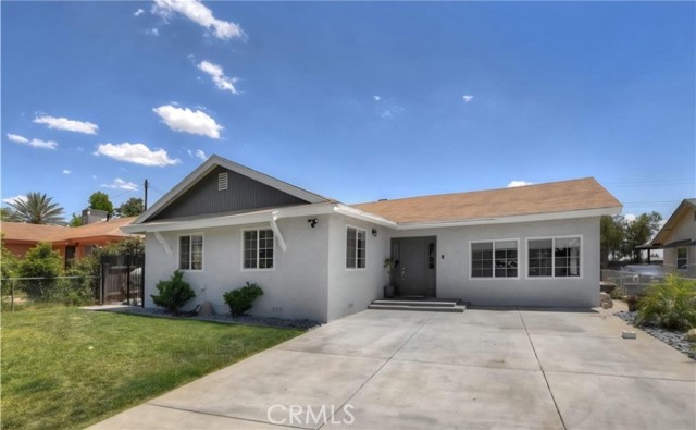 35025 San Carlos Street, Yucaipa CA: https://media.crmls.org/medias/095bdbfc-5f57-4048-bbd3-13a7d2fa4873.jpg