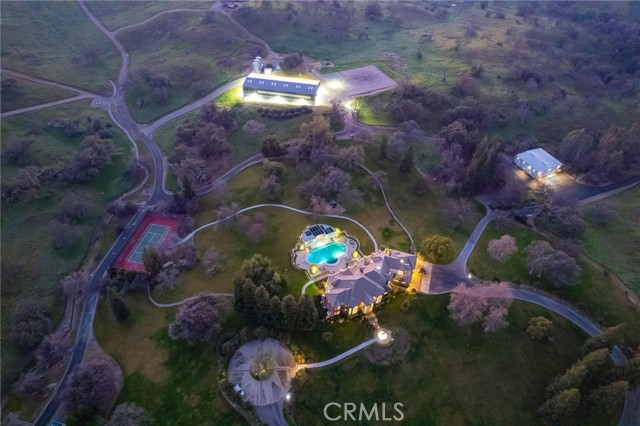 Detail Gallery Image 23 of 29 For 14141 Millerton, Prather,  CA 93651 - 5 Beds | 6/1 Baths