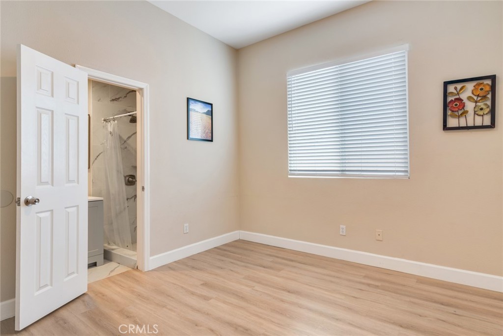 MLS #WS25187094 img 10