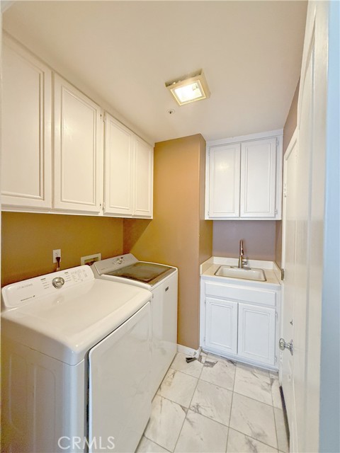 Detail Gallery Image 8 of 13 For 27185 Ocean Dunes St, Moreno Valley,  CA 92555 - 4 Beds | 3 Baths