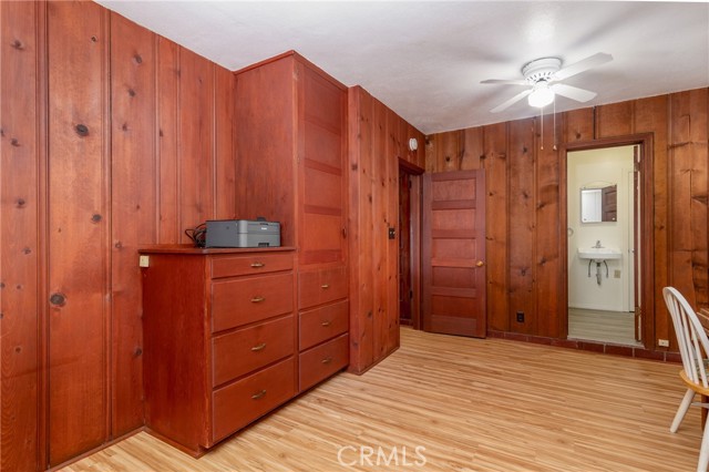 4899 Glenwood Drive, Riverside CA: https://media.crmls.org/medias/095c9c55-7737-4123-bc3b-66860cd45cbd.jpg