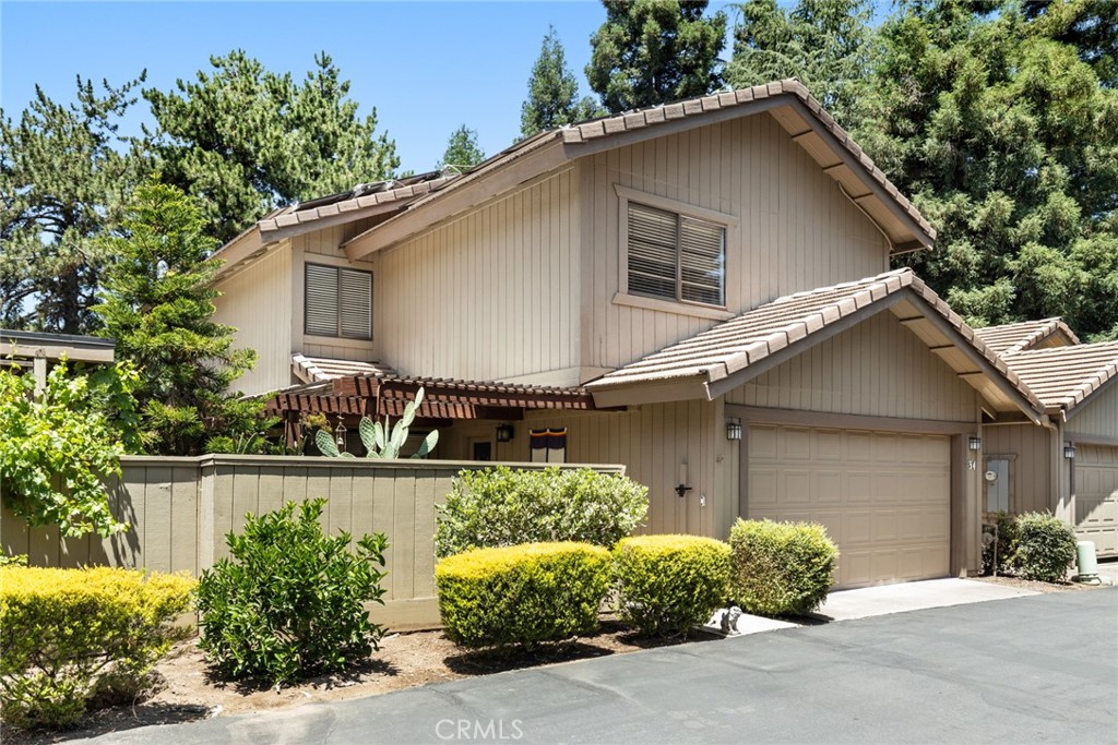 34 Pebblewood Pines Drive