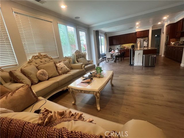 Detail Gallery Image 2 of 21 For 6514 Angelina Ct, Chino,  CA 91710 - 5 Beds | 3 Baths