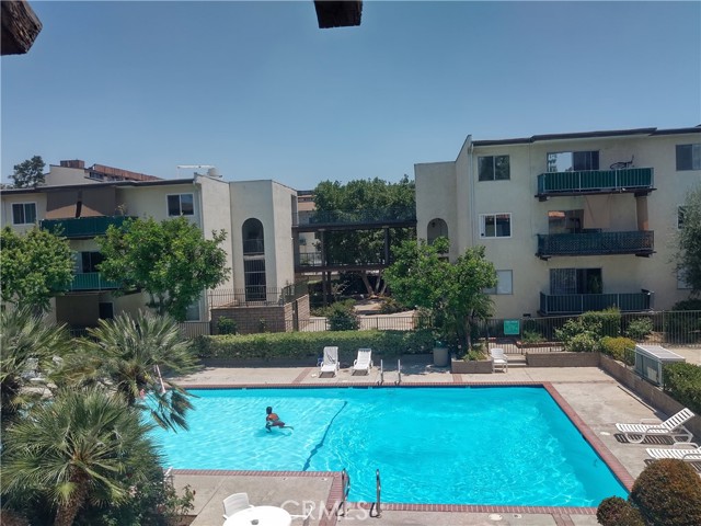 5460 White Oak Avenue, Encino CA: https://media.crmls.org/medias/095f0ea5-e948-46c4-a9d1-e89fdbb48518.jpg