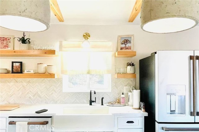 Detail Gallery Image 5 of 22 For 83683 Amboy Rd, Twentynine Palms,  CA 92277 - 2 Beds | 1 Baths