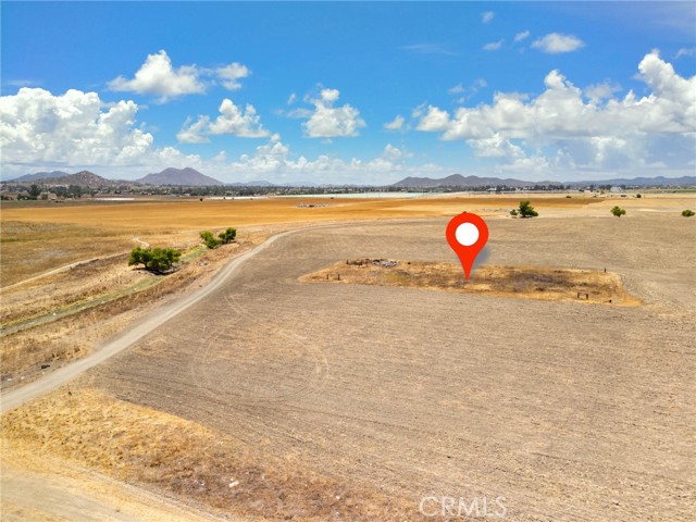 27200 San Jacinto, Perris CA: https://media.crmls.org/medias/095fcf1c-f7db-49b4-8a82-8b356539a44d.jpg