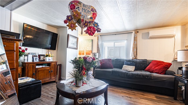 Detail Gallery Image 3 of 12 For 17455 Marygold #3,  Bloomington,  CA 92316 - 2 Beds | 1/1 Baths