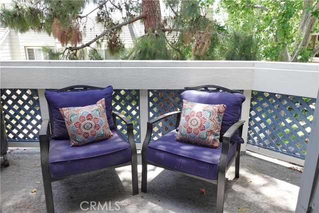7262 Yellowtail Dr, Huntington Beach CA: https://media.crmls.org/medias/096137a5-fc0e-4fbb-9591-bad68caf3dbf.jpg