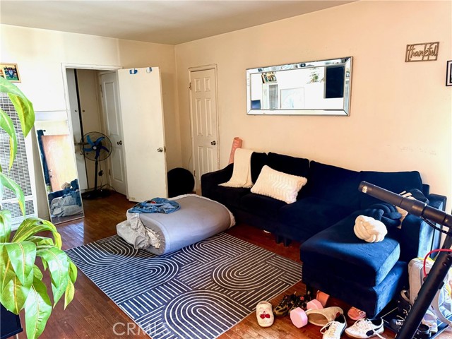 Detail Gallery Image 46 of 68 For 3936 Montclair, Los Angeles,  CA 90018 - – Beds | – Baths