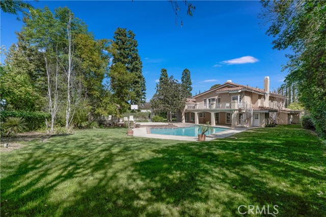 Detail Gallery Image 28 of 33 For 4525 Vista De Oro Ave, Woodland Hills,  CA 91364 - 5 Beds | 4/2 Baths