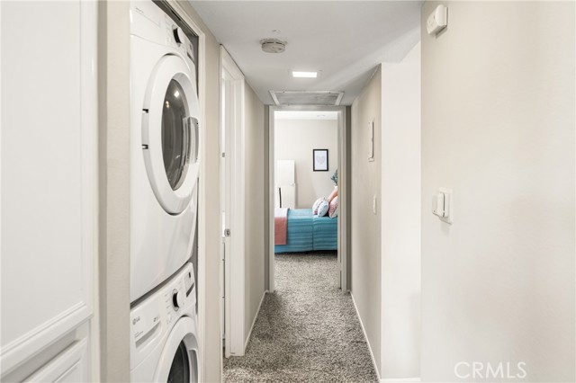 7648 Bay Drive, Huntington Beach CA: https://media.crmls.org/medias/09629ae6-339c-43cf-ba4b-3e0f482293bd.jpg