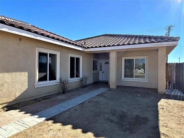 7666 Poppy Boulevard, California City CA: https://media.crmls.org/medias/0962c963-c492-4e33-bcb4-b8d427da8754.jpg