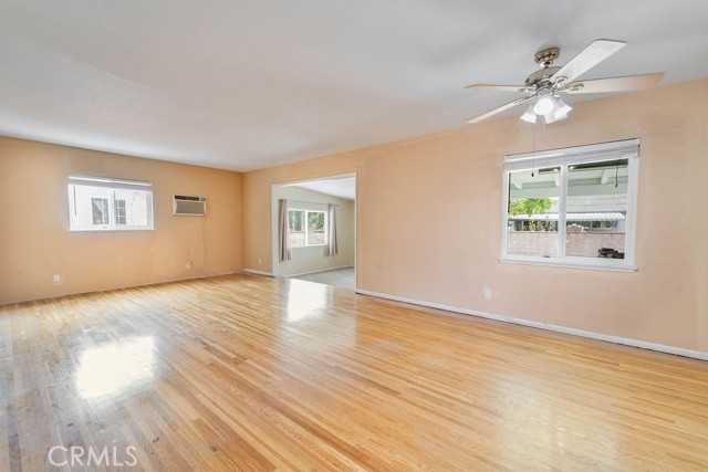 13440 Hutchcroft Street, La Puente CA: https://media.crmls.org/medias/0962e2fb-3aad-4828-a352-4013f63f27cc.jpg