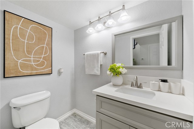 Detail Gallery Image 17 of 38 For 35 Old Wood Rd, Pomona,  CA 91766 - 4 Beds | 2/1 Baths