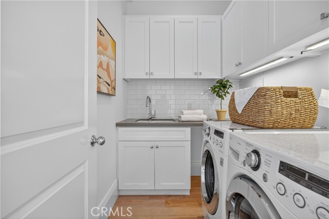8056 Kentwood Avenue, Los Angeles CA: https://media.crmls.org/medias/09634405-c6c4-4c09-b755-4800f283b49b.jpg