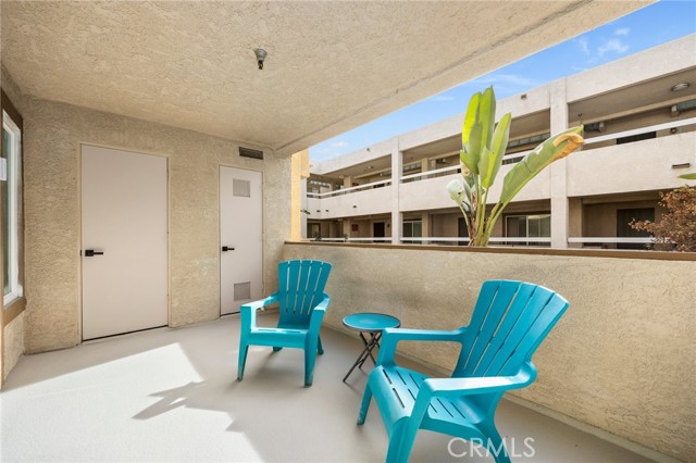 Detail Gallery Image 14 of 42 For 12141 Centralia St #208,  Lakewood,  CA 90715 - 2 Beds | 2 Baths