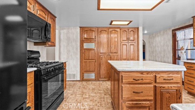 Detail Gallery Image 15 of 42 For 27196 10th Street, Highland,  CA 92346 - 3 Beds | 2 Baths