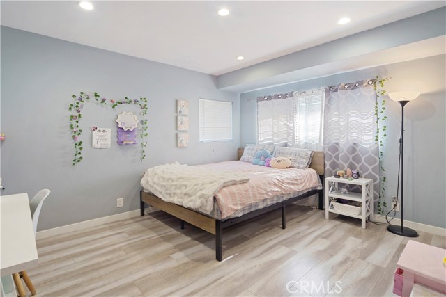 Detail Gallery Image 29 of 48 For 6916 Claire Ave, Reseda,  CA 91335 - 4 Beds | 3 Baths