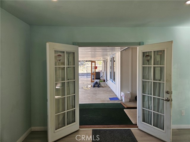 221 Hazelridge Court photo 3