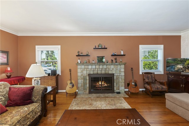 Detail Gallery Image 12 of 39 For 125 E H St, Ontario,  CA 91764 - 4 Beds | 2 Baths