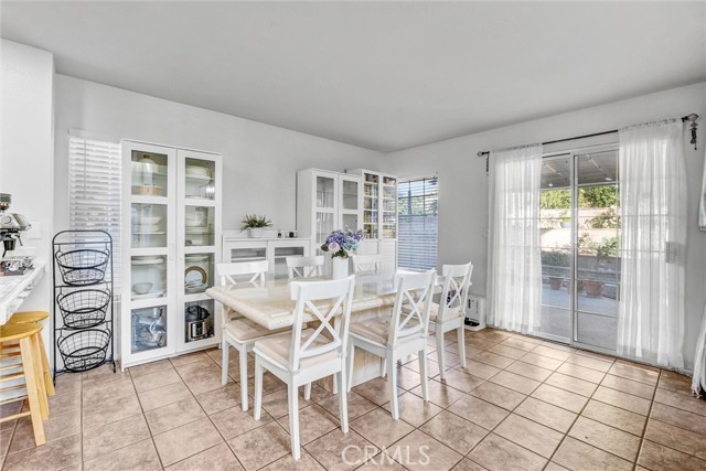 Detail Gallery Image 6 of 28 For 1744 Empty Saddle, Simi Valley,  CA 93063 - 3 Beds | 2/1 Baths