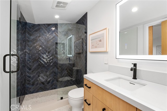 Detail Gallery Image 19 of 38 For 128 39th, Newport Beach,  CA 92663 - – Beds | – Baths