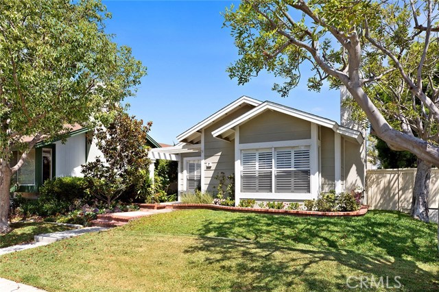 Front Image Thumbnail for CROC26064144