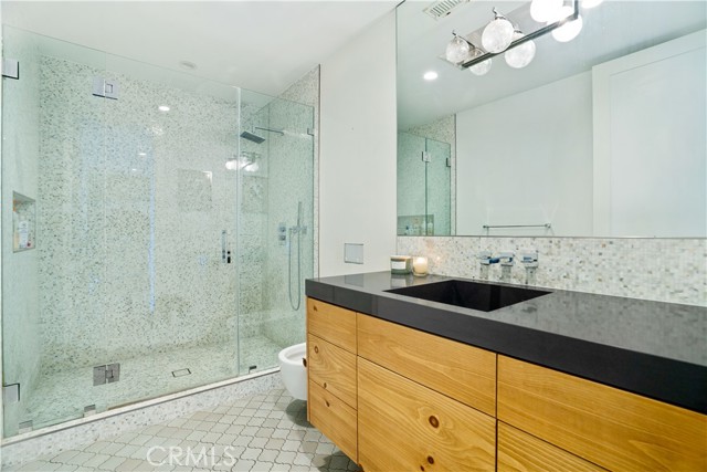 Detail Gallery Image 21 of 65 For 11308 Dona Teresa Dr, Studio City,  CA 91604 - 5 Beds | 4 Baths