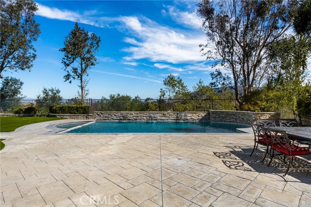 Detail Gallery Image 37 of 44 For 1030 S Summer Breeze Ln, Anaheim Hills,  CA 92808 - 5 Beds | 4/1 Baths