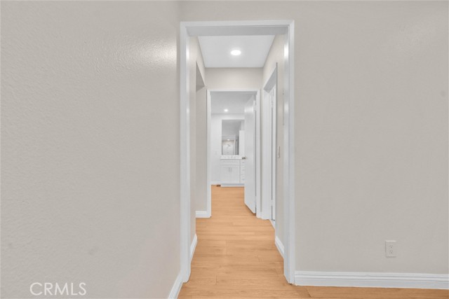 600 W 3rd Street, Santa Ana CA: https://media.crmls.org/medias/09678f9d-2055-4bee-98e3-d64ba96760d7.jpg